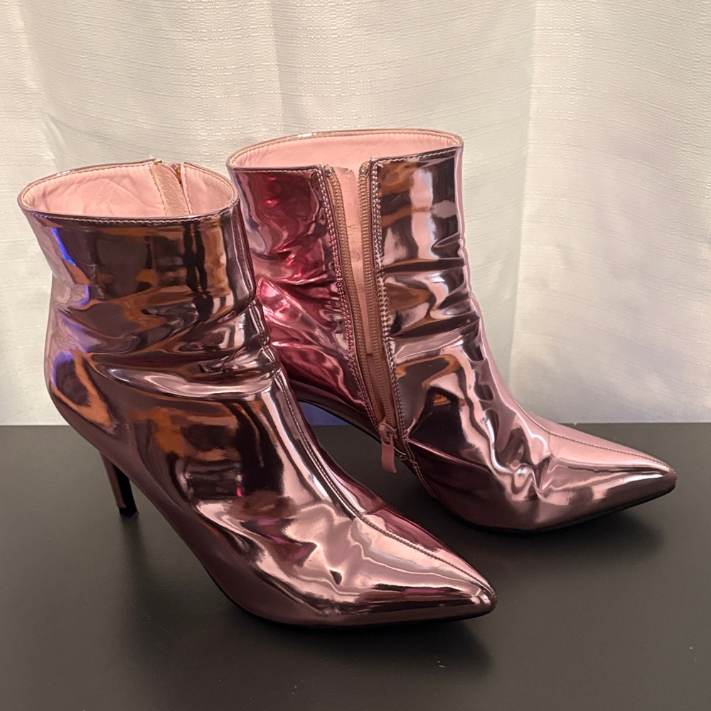 VALENTINES 🩷 Metallic Pink Ankle Boots US Size 9